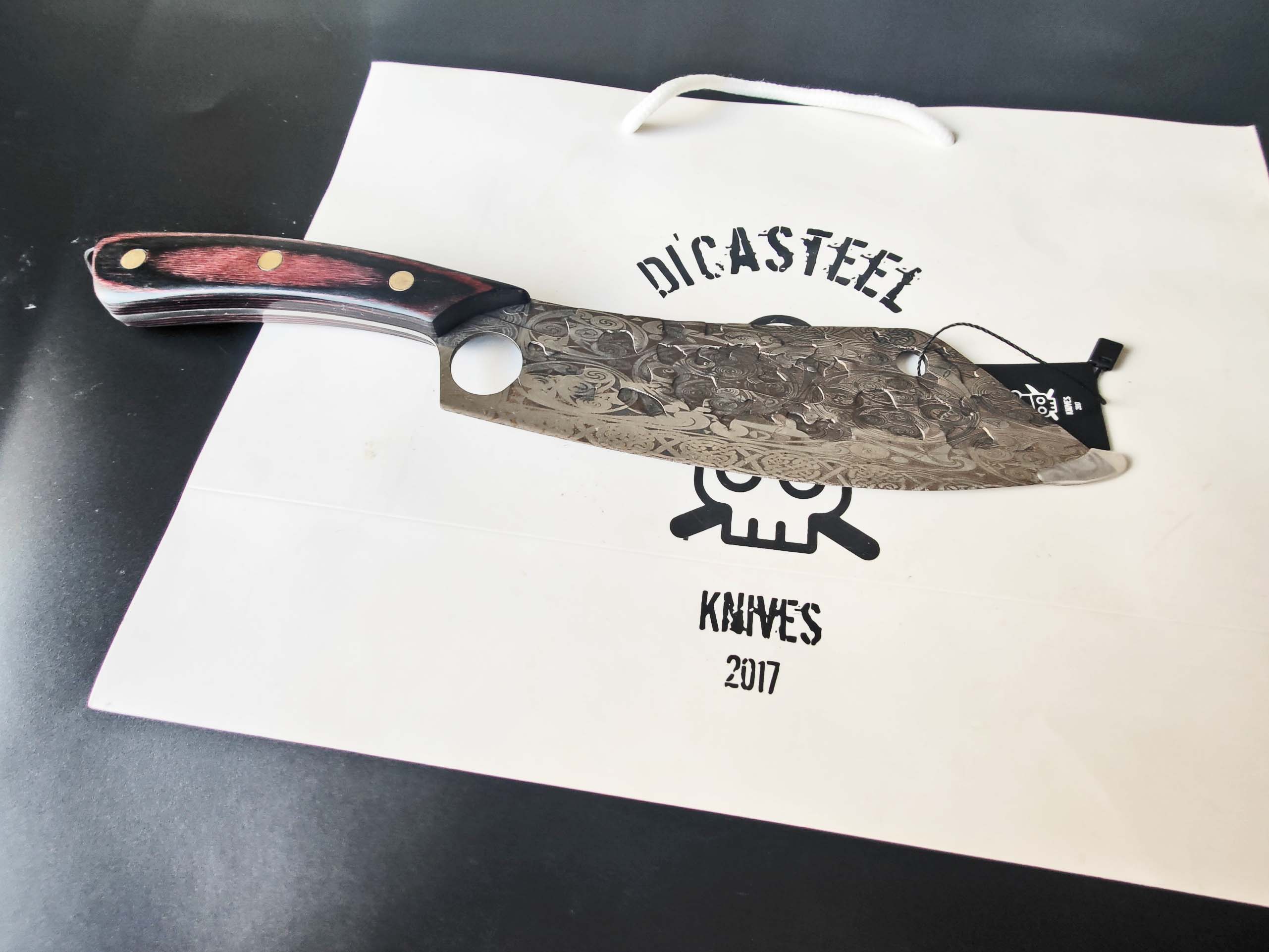 DC-061 -0-Irish Celts Engraving