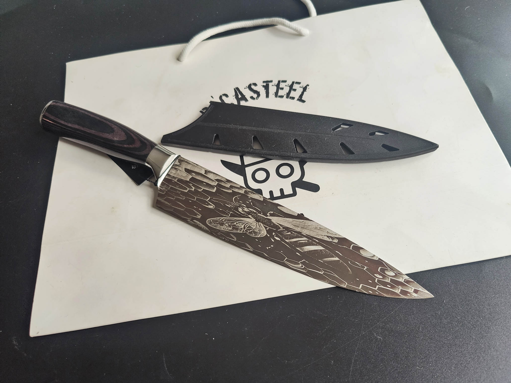 DC-096-Chef Knife Bee Engravings