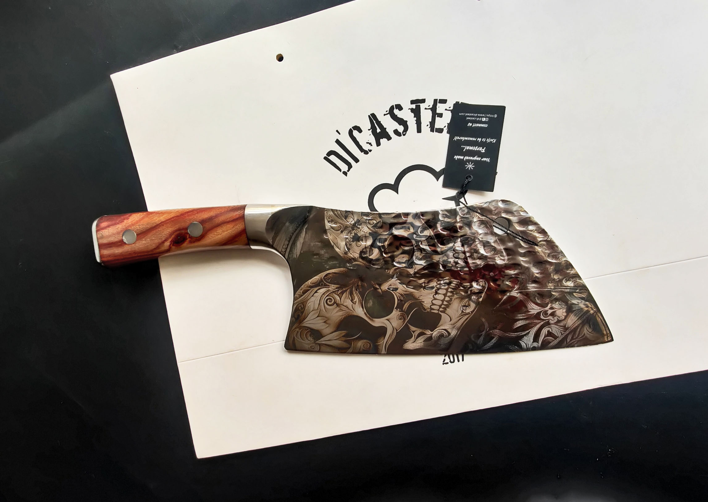 DC-195-Couple-Skulls engravings