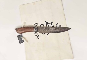DCADV-014 Sharp camping knife With Tribal Celtic Engraving