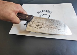 DC-034 Custom Santoku Knife with Hand Conexion Engraving - 3